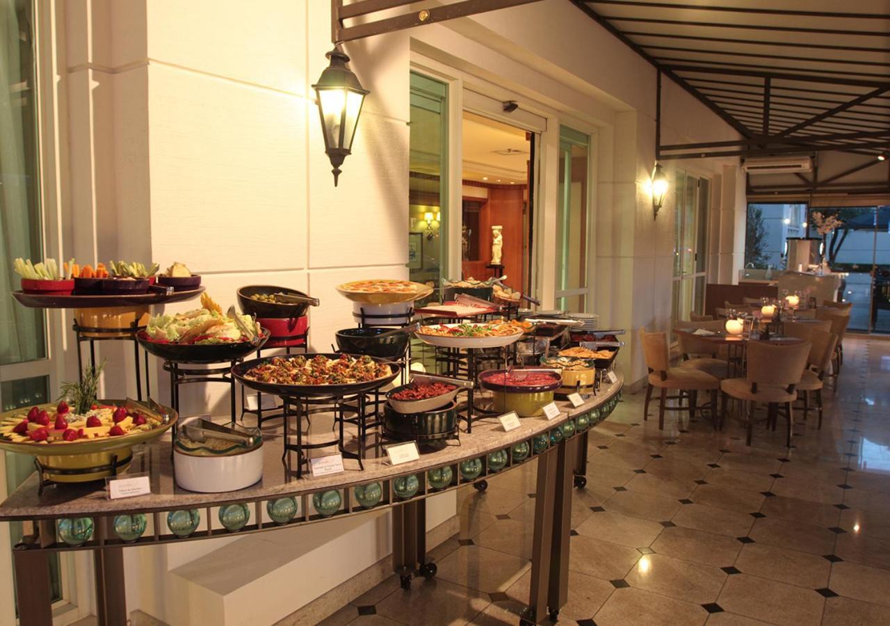 فندق Gran Estanplaza Berrini ساو باولو المظهر الخارجي الصورة A buffet at a hotel