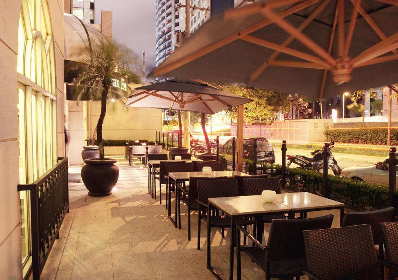 فندق Gran Estanplaza Berrini ساو باولو المظهر الخارجي الصورة The outdoor patio at the restaurant