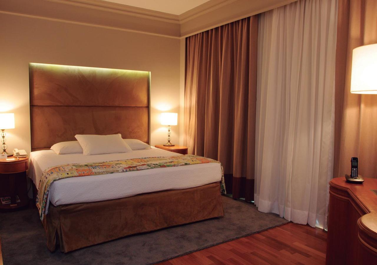 فندق Gran Estanplaza Berrini ساو باولو المظهر الخارجي الصورة A bedroom