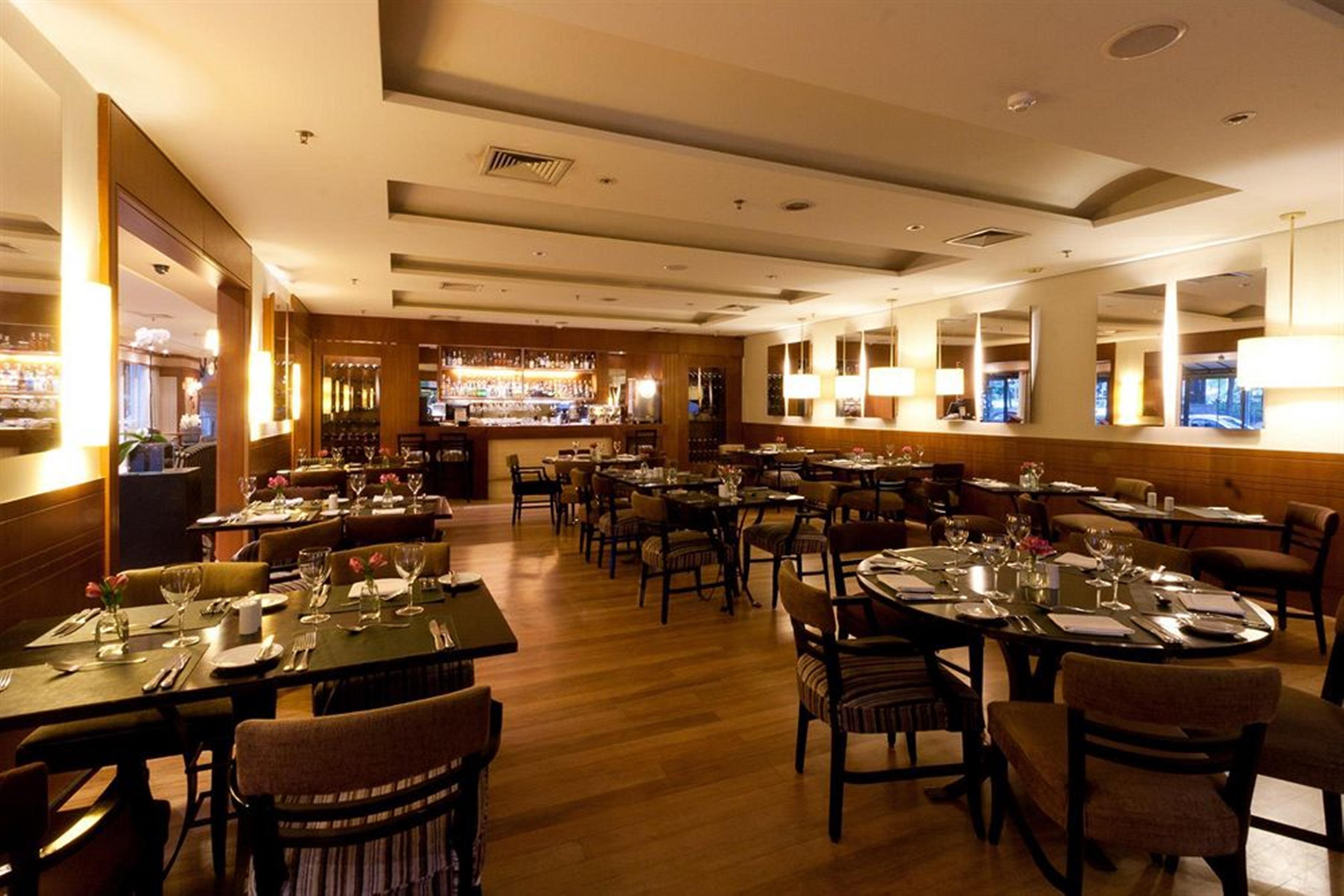 فندق Gran Estanplaza Berrini ساو باولو المظهر الخارجي الصورة The interior of the restaurant