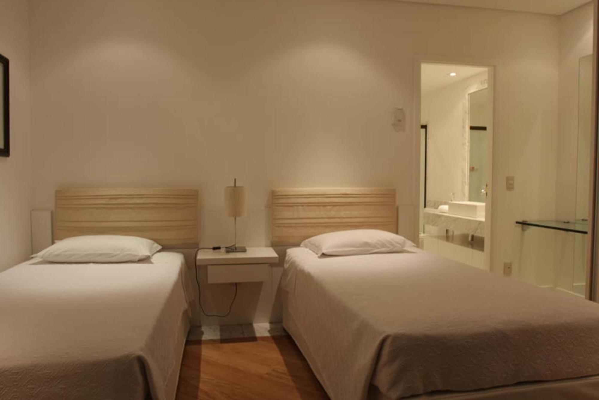 فندق Gran Estanplaza Berrini ساو باولو الغرفة الصورة A room at the hotel